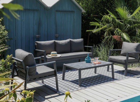 Alizé – Une bonne solution pour les petits espaces, le salon de jardin 4 places, parfait pour allier confort et convivialité 